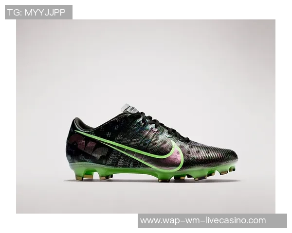 耐克足球鞋系列全新发布助力球场表现提升与运动激情释放